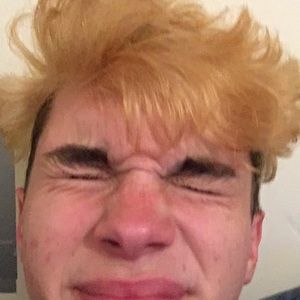 Meet your Posher, Logan